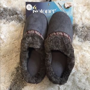 NWT Isotoner Slippers, Size 9.5-10 (XL)